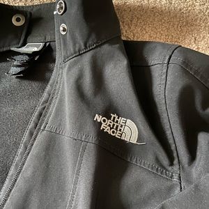 NORTH FACE ZIP-UP
